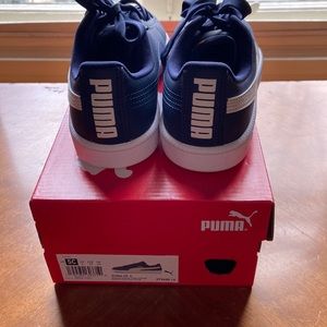 Boys Puma Sz 5 Puma UP Jr- NWT
